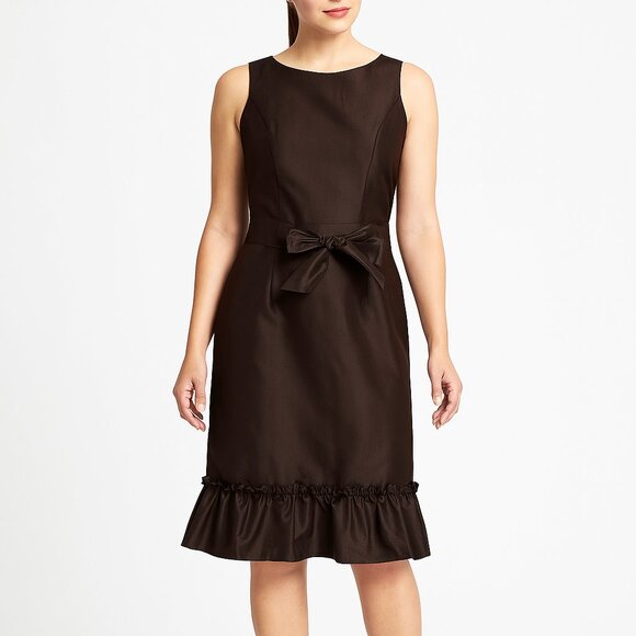 Oscar de la Renta Dresses & Skirts - Oscar de la Renta Black Peplum Sheath Dress